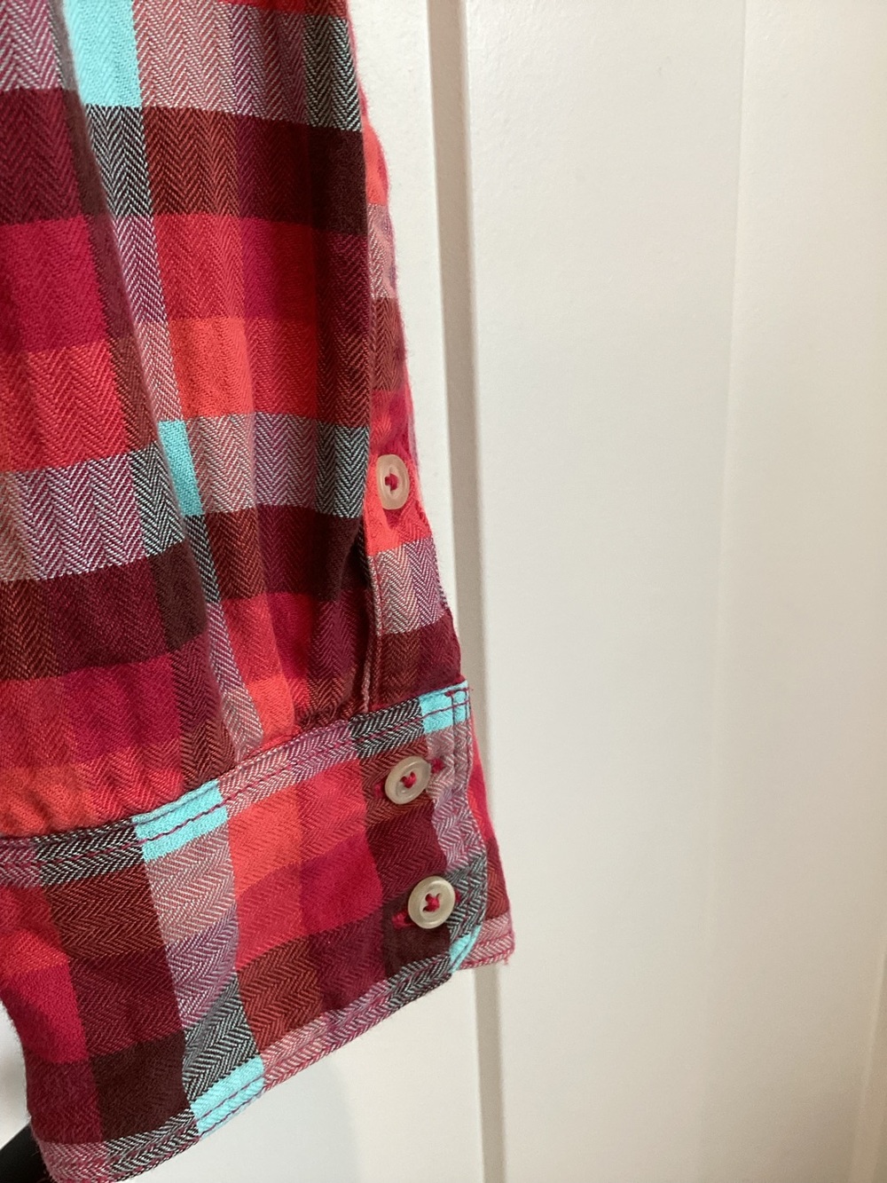 North Face Women’s Button Down Long Sleeve Shirt Collared Large Pink Plaid - Picture 4 of 9
